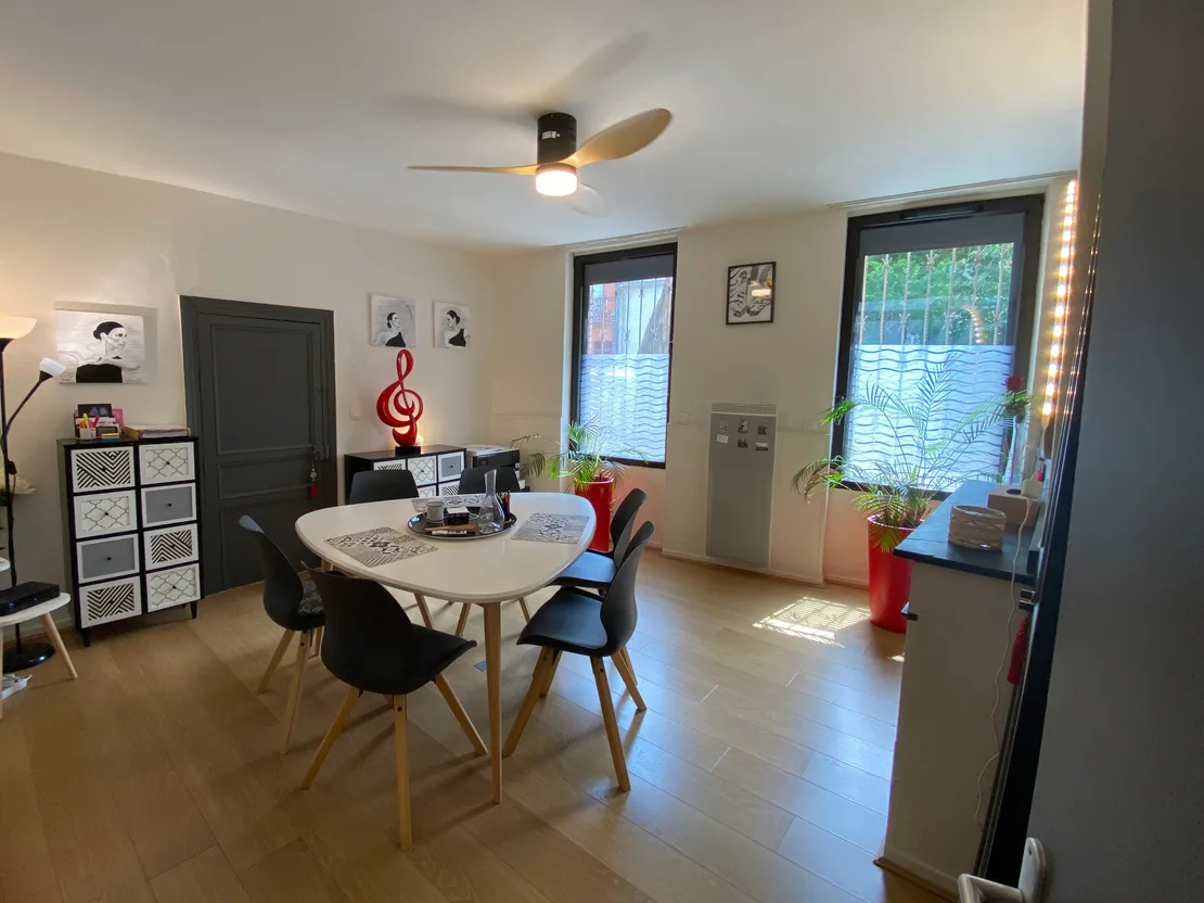Bureau / salle à manger